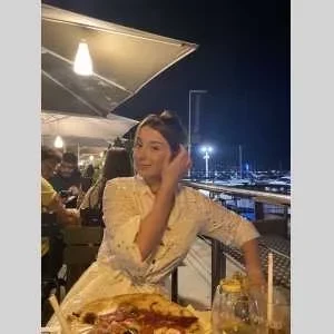 Salomé, babysitter à Mandelieu la Napoule