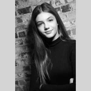 Elea, babysitter à Maurecourt