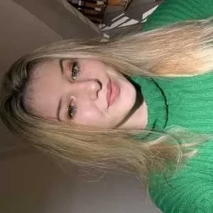 Emilie , babysitter à Le Mans