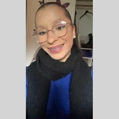 Lana, babysitter à Monthuchon