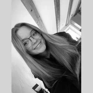 Léna, babysitter à Westhalten