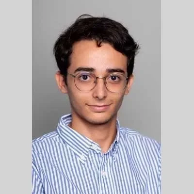 Hicham, babysitter à Cachan