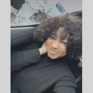 Mounina , babysitter à Le Plessis Bouchard