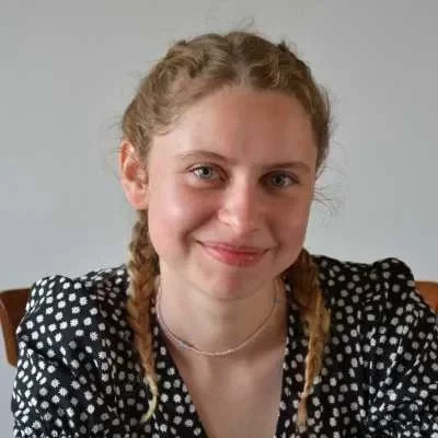 Capucine, babysitter à Le Mans