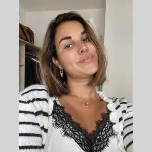 Laura, babysitter à Saint Avertin