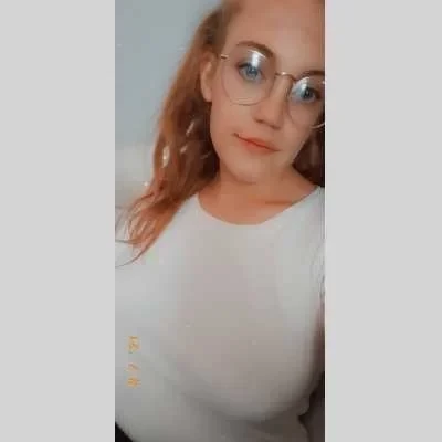 Laetitia, babysitter à Compreignac