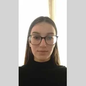 Anissa, babysitter à Nice