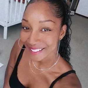 Melinda , babysitter à Villepinte