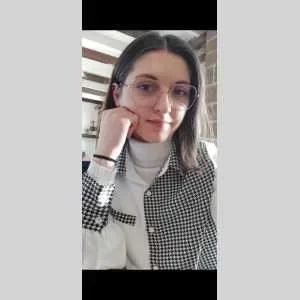 Emilie, babysitter à Lanrodec