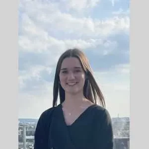 Séléna , babysitter à Guidel