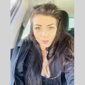 Jennifer , babysitter à Castelnau sur l Auvignon