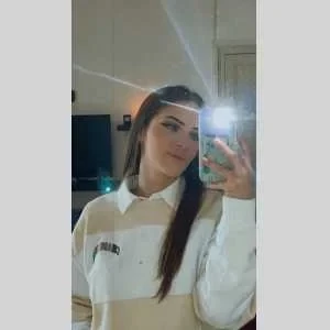 Clara , babysitter à Draveil