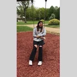 Talia, babysitter à Saint Cyr en Pail