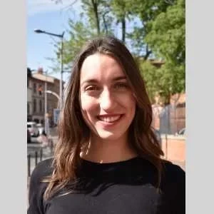 Chloe, babysitter à Saint Michel Chef Chef