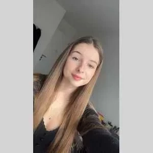 Clarys, babysitter à Aubiere