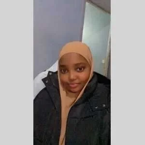 Fatima, babysitter à Nimes