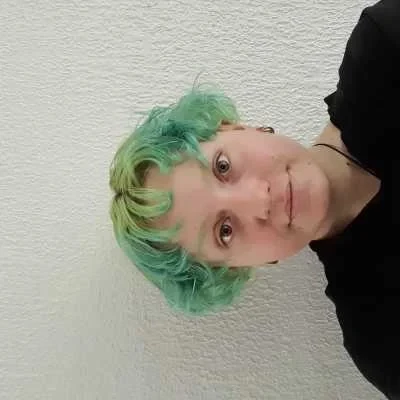 Manon, babysitter à Epinay sous Senart