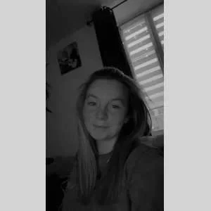 Doriane, babysitter à Anould