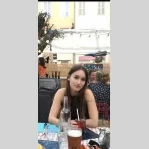 Lola, babysitter à Saint Remy les Chevreuse