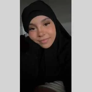 Ines, babysitter à Saint Etienne du Rouvray