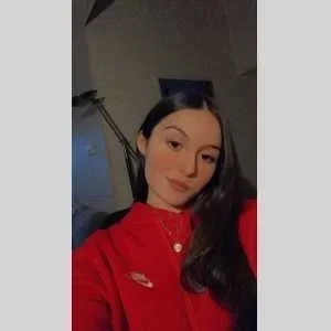 Julie , babysitter à Chatillon