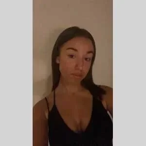 Shainess , babysitter à Bury