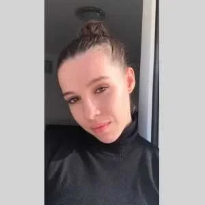 Emma, babysitter à Calcatoggio