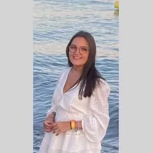 Lola, babysitter à Grepiac