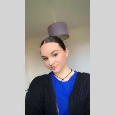 Eva, babysitter à Saint Lys