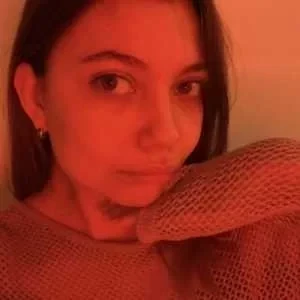 Marine, babysitter à Bethune