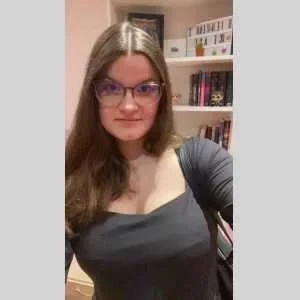 Oceane, babysitter à Saint Remy