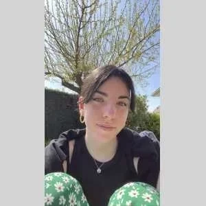 Sandra , babysitter à Billere