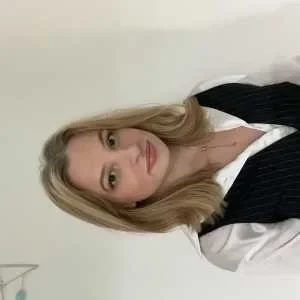 Héloise , babysitter à Rochegude