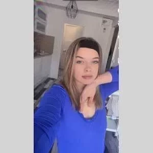 Victoria , babysitter à Mamers