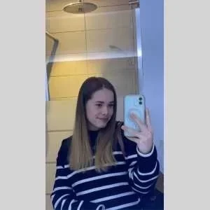 M a e l l e, babysitter à Saint Nom la Breteche