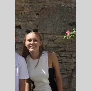 Emma, babysitter à Chambery