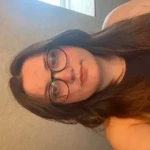 Elia, babysitter à Plerguer