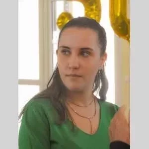 Lea, babysitter à Saint Savin