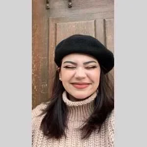 Iness, babysitter à Marseille