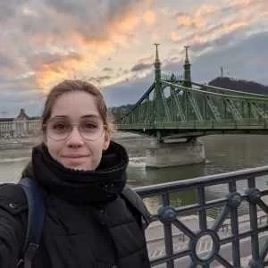 Justine , babysitter à Saint Ours