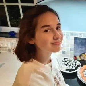 Amélie, babysitter à Osny