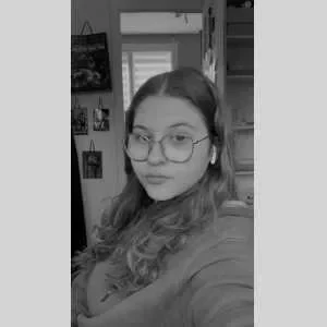 Rose, babysitter à Armentieres