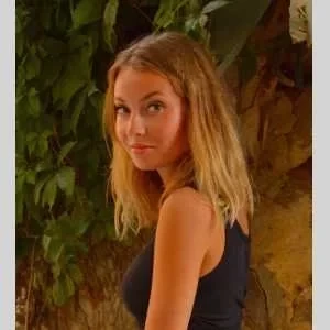 Charlotte, babysitter à Pertuis