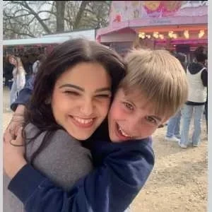 Rose, babysitter à Paris