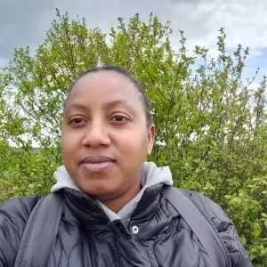 Witney , babysitter à Noisy le Roi