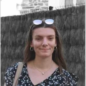 Ambre, babysitter à Le Rheu