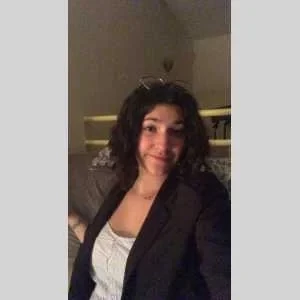 Lyza , babysitter à Sevremoine