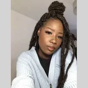 Christella, babysitter à Ris Orangis