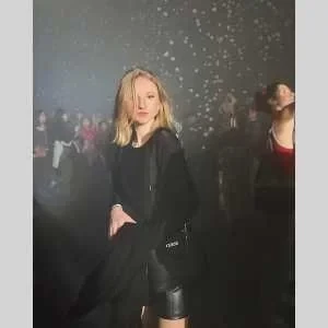 Inna, babysitter à Ris Orangis