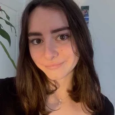 Clara, babysitter à Opio